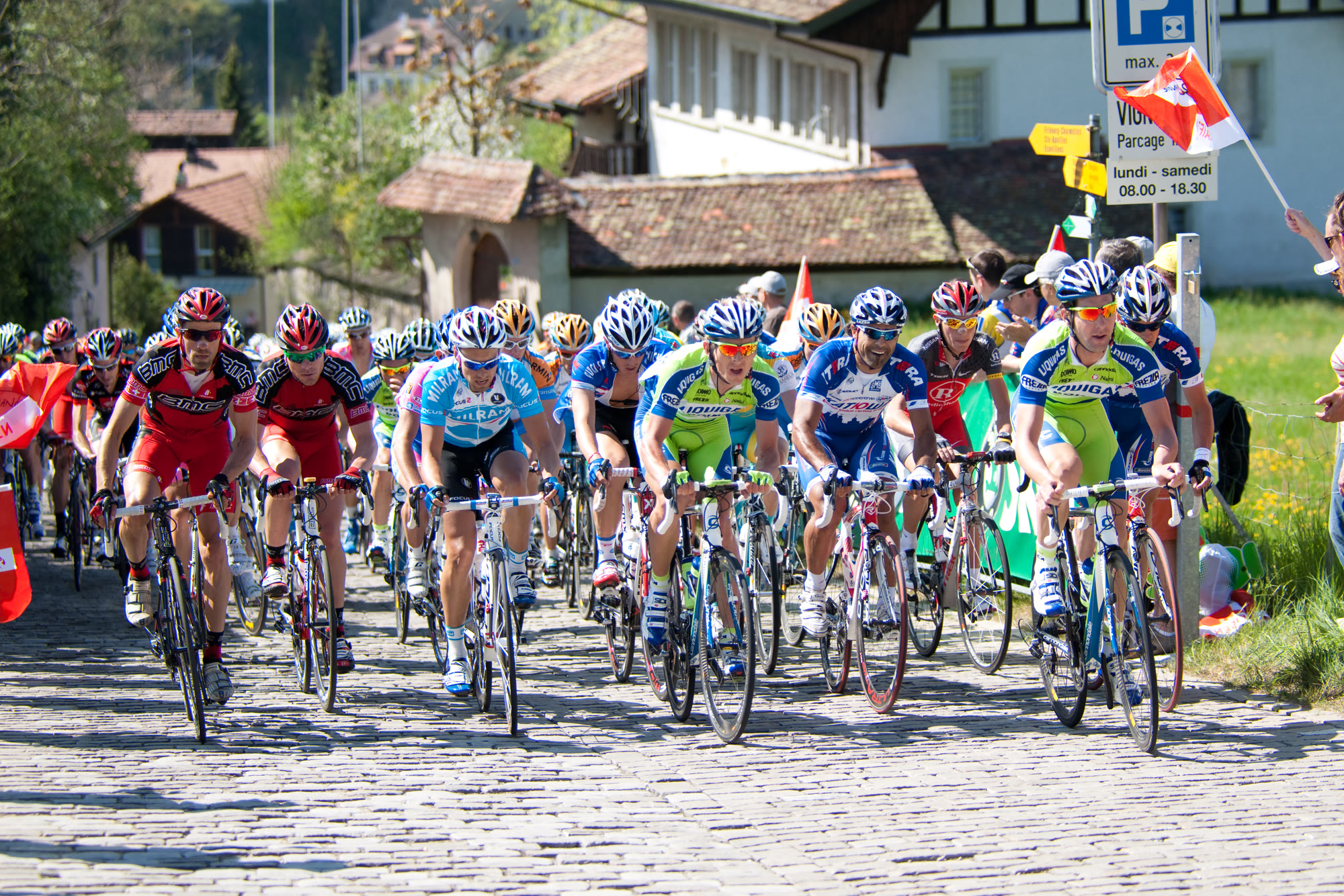 Tour de Romandie 2026: The peloton during stage 2 of the 2010 Tour de Romandie at La Lorette.
